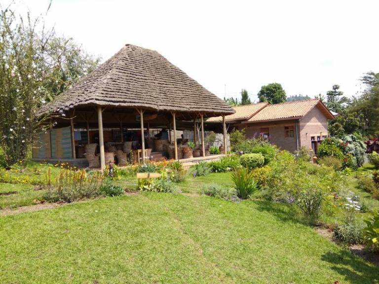 INZU Lodge in Bwishyura