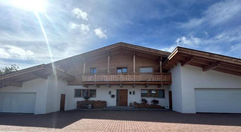 Apartment with yard & patio in Leutasch