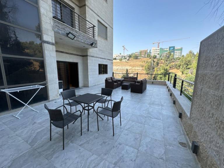 House with yard & terrace | Suitable for remote work — photo 4