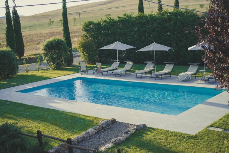 Villa with grill, private pool & yard — photo 4