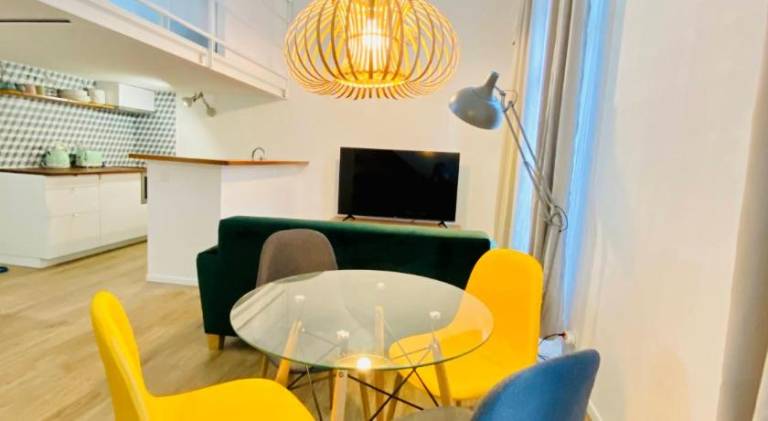 Duplex-Ceiling height 1,9m-Free private parking-Self check in ! Duplex climatise-Hauteur sous plafo — photo 3