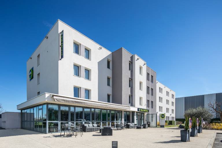 B&B Lyon Aéroport Saint-Quentin-Fallavier in Genas