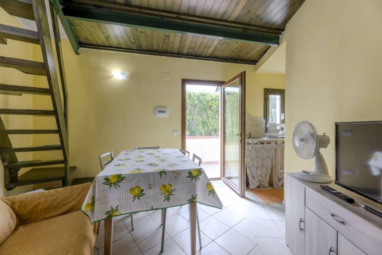 Holiday apartment with 2 rooms for 4 persons — photo 4