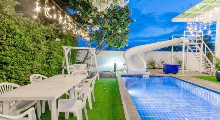 Villa with pool — photo 3