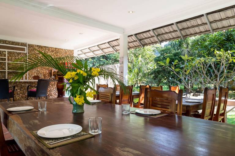 Lovely bungalow with garden, jacuzzi & pool | Pet-friendly — photo 2