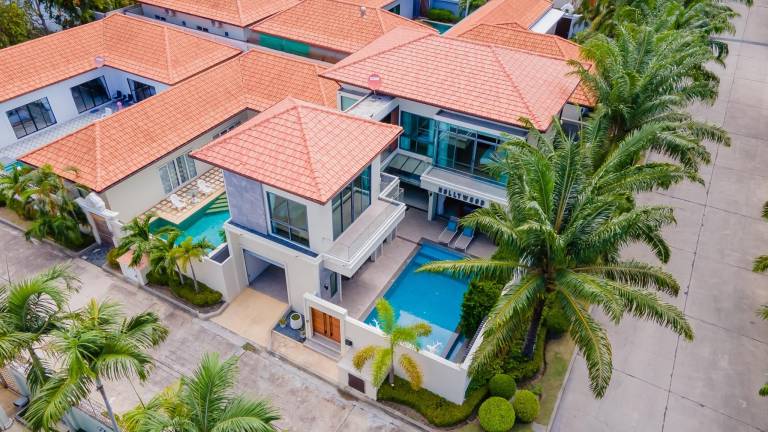 House with grill, terrace & private pool | Close to Wat Khao Phra Bat in Pattaya