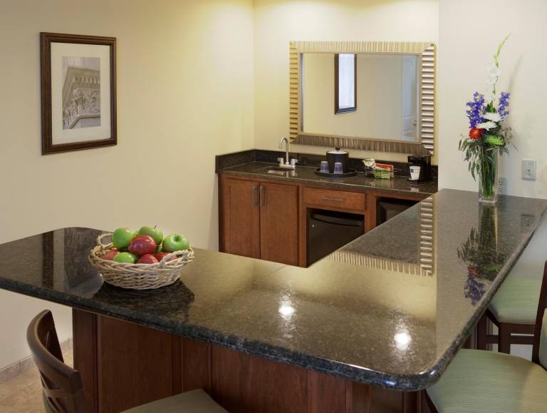 Hampton Inn & Suites Savannah/Midtown — photo 5