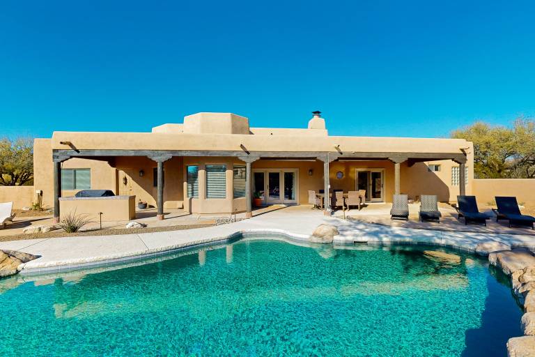 House  Tanque Verde
