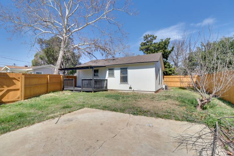 Fenced Yard & Patio! Family Home Near Fort Hood — photo 4