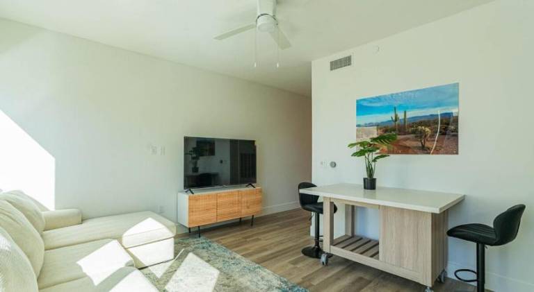 Apartment with BBQ & pool in Phoenix, AZ