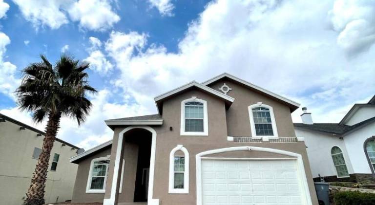 House with 1 room for 9 persons in El Paso, TX