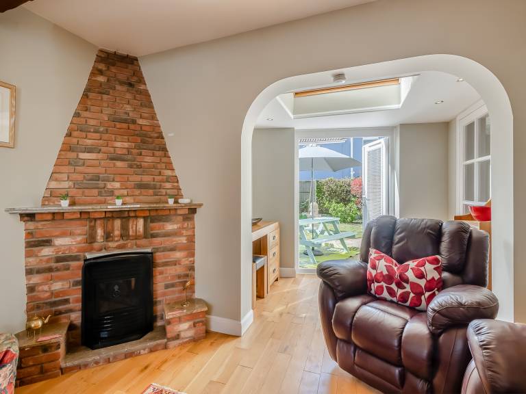 Child-friendly cottage with barbeque & garden | River view | Beach nearby | Pets are welcome — photo 4