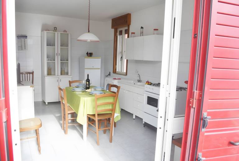 Sakura San Foca Holiday Home with Balcony — photo 5