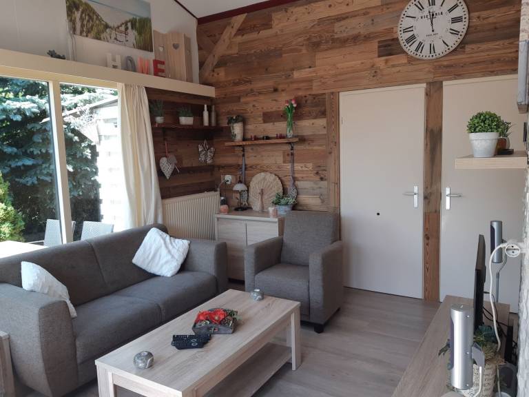 Wundersch&ouml;nes Haus mit Pool Garten und Grill