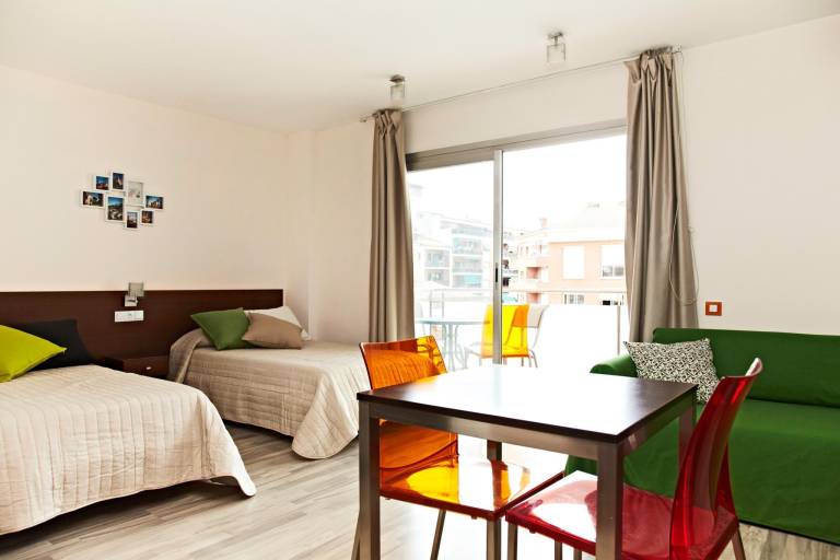 Serviced apartment with terrace in Castelldefels