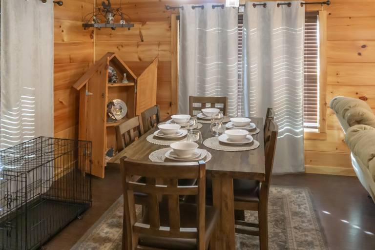 1 Mi to Parkway! Hot Tub Hideaway in Pigeon Forge — photo 5