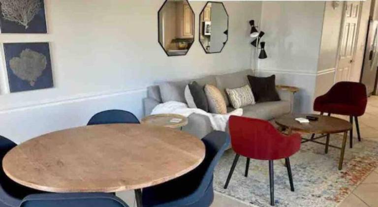 Beautiful apartment | Next to the beach | Pet-friendly in Jacksonville Beach, FL