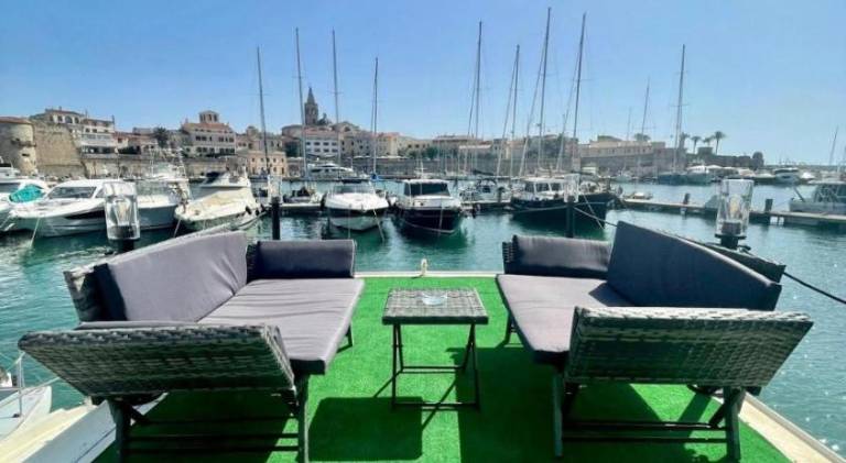 Boat with 1 room for 2 persons — photo 3