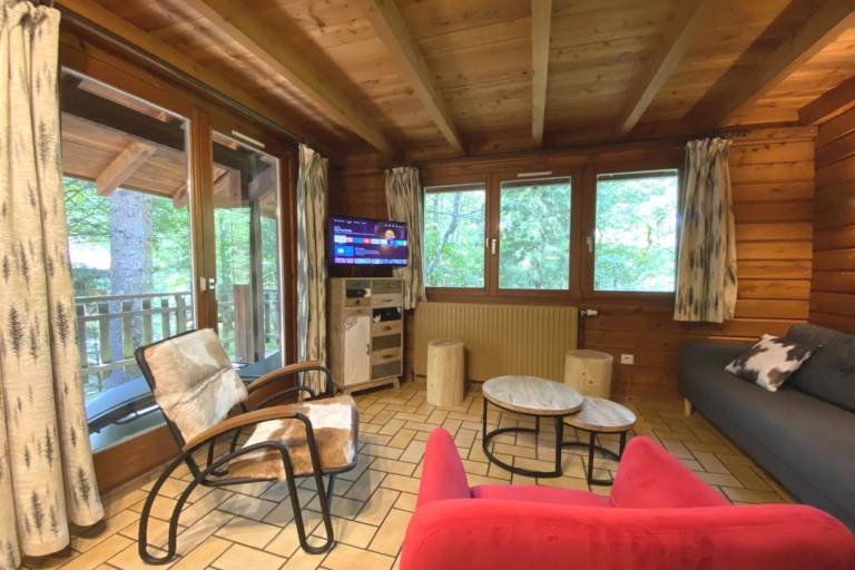 Chalet with barbecue, patio & garden — photo 2