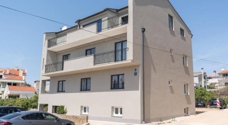 Rental apartment with 3 rooms for 6 persons — photo 4
