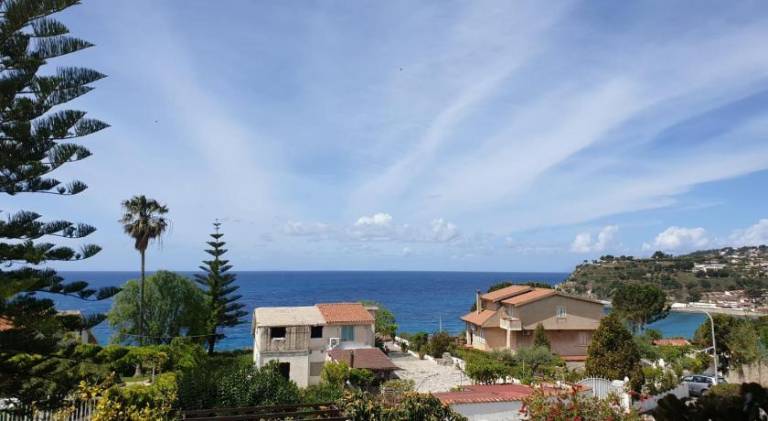 Wonderful holiday apartment with garden, patio & private pool | Next to the beach | Dogs allowed in Ricadi