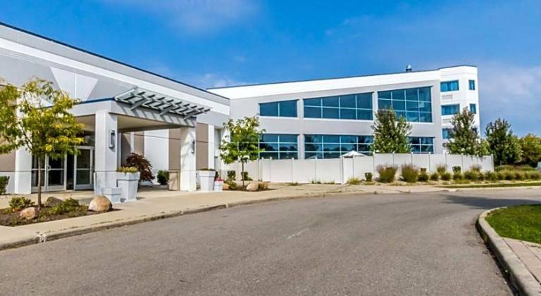 Wyndham Flint MI/Grand Blanc/Bishop Airport/Conference Ct — photo 2