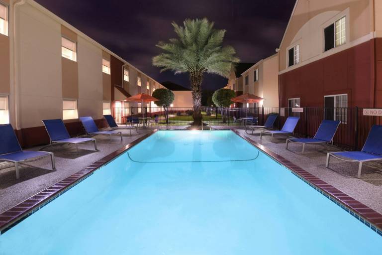 TownePlace Suites by Marriott Lake Jackson Clute — photo 2