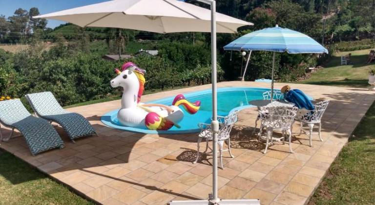 Vacation home with pool — photo 3