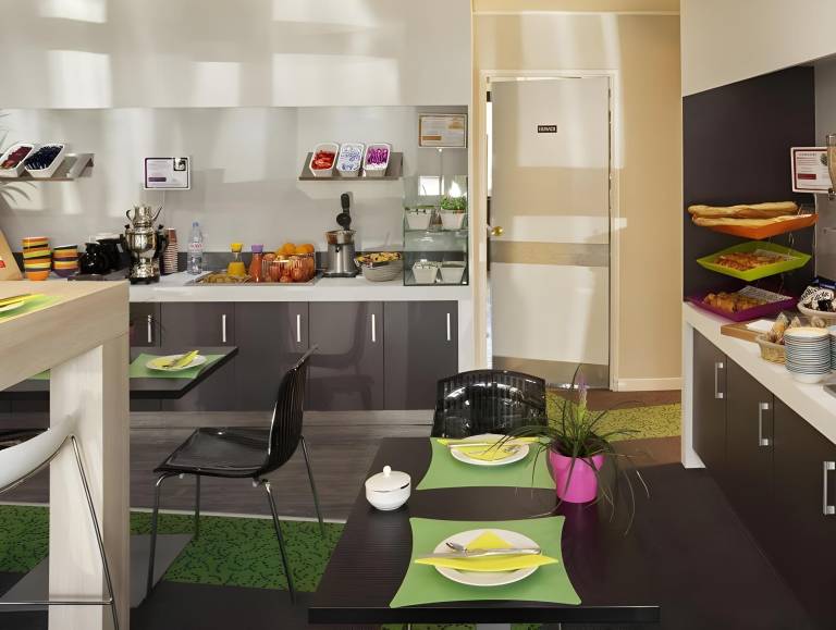 Ibis Styles Reims Centre Hotel — photo 5