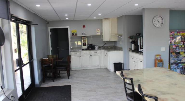 Riverfront Inn — photo 5