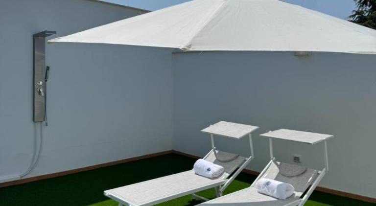 Serviced apartment with garden, patio & jacuzzi — photo 5