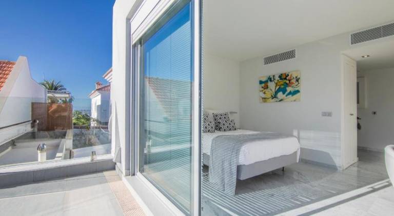 Villa with pool | Beach nearby | Pets allowed — photo 3