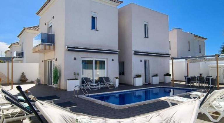 Casa Rafa Villa, 4BR Private Pool, Costa Adeje, Tenerife in Adeje