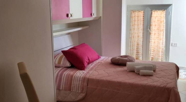 Apartment with 2 rooms for 6 persons — photo 2