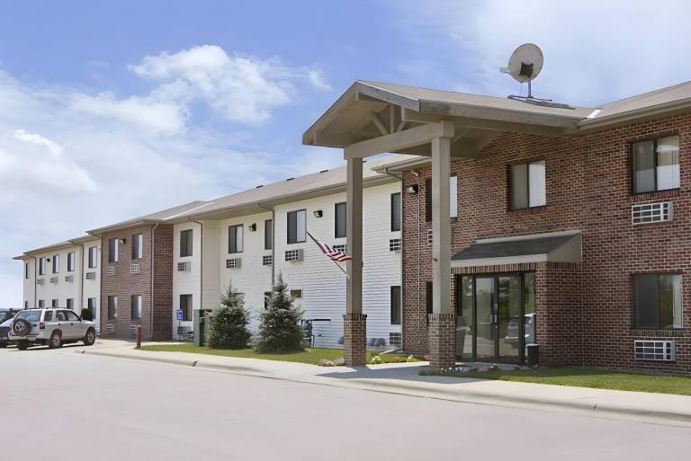 Super 8 by Wyndham Missouri Valley in Missouri Valley, IA