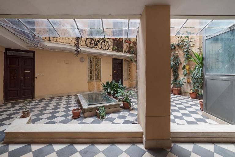 Apartment | Near Colosseum | Pets are welcome — photo 4