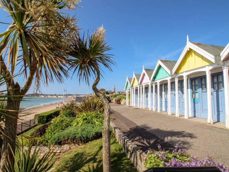 Cottage with garden | Beach view in Weymouth