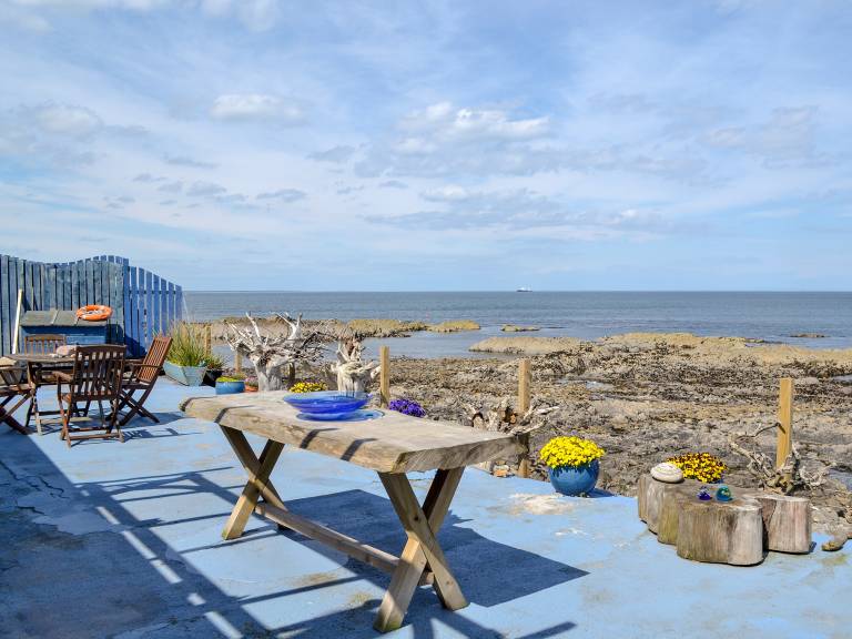 Cottage Buckie