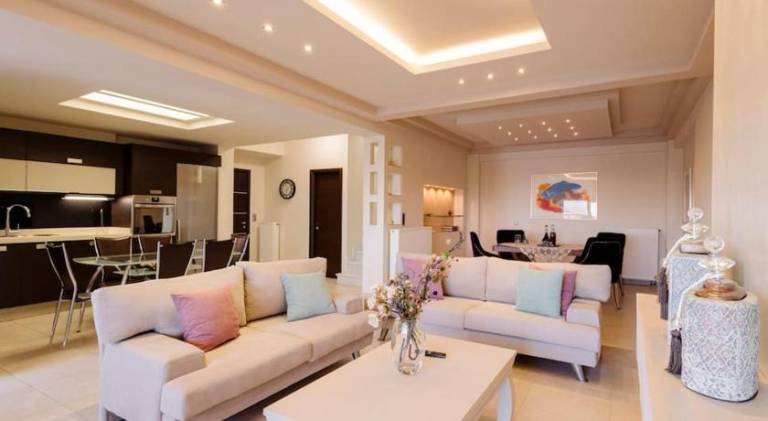 Fully equipped ample villa with barbecue, yard & private pool | Pet-friendly — photo 3