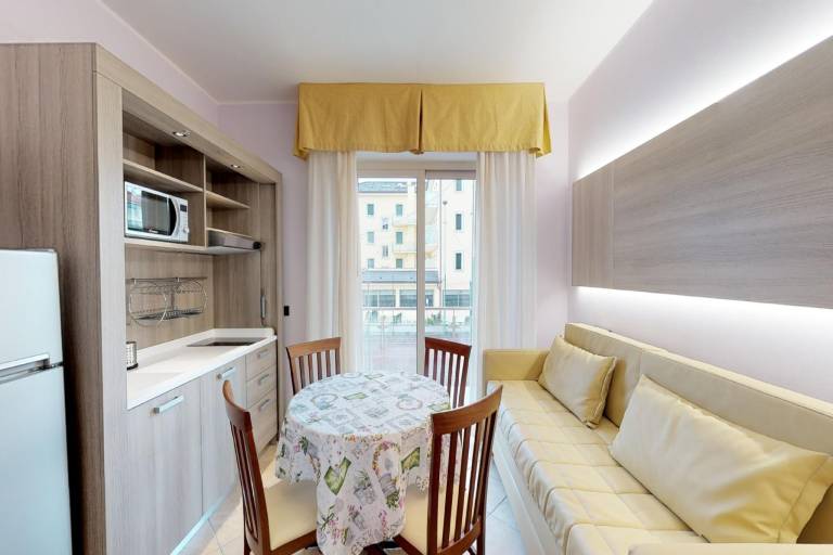 Holiday apartment with garden & pool — photo 4