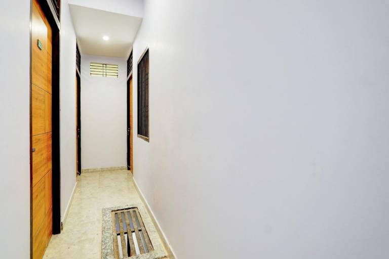 Hotel O B G P G House