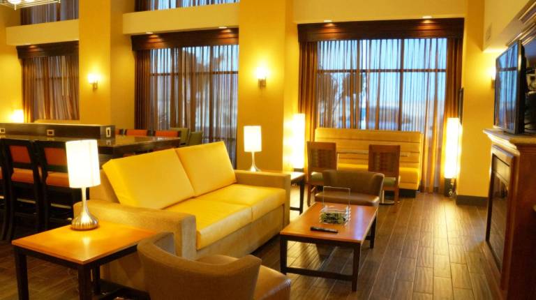 Hampton Inn & Suites Kingman — photo 2
