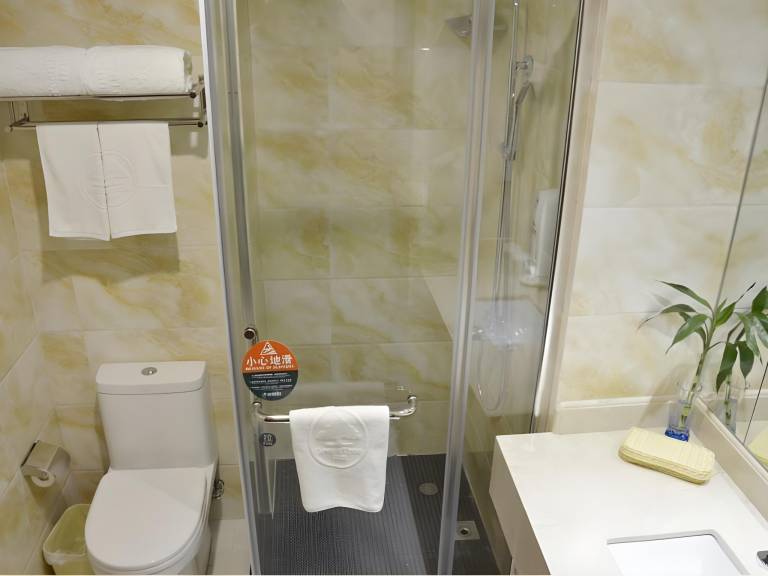 GreenTree Inn Jiaxing ZhongHuan South Road Zhonggang City Express Hotel in Jiaxing