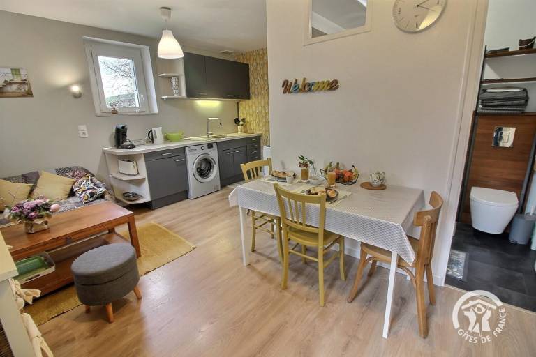 Lovely gite with yard & patio | Pets allowed — photo 2