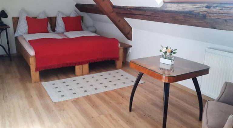 Wonderful serviced apartment with yard & terrace | Pet-friendly — photo 2