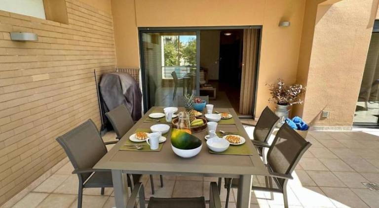 Apartment with pool — photo 4