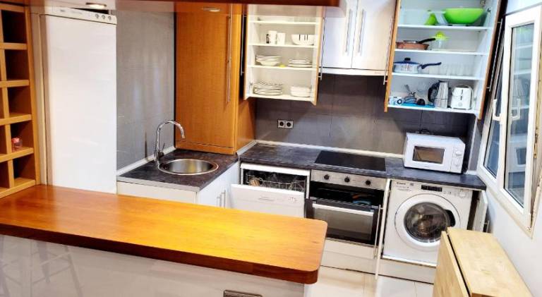 Apartment with 2 rooms for 6 persons — photo 4