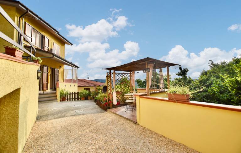 Maisonettewohnung mit Grill und Garten