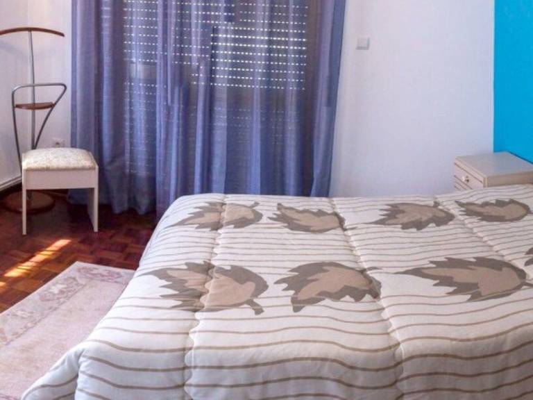Fully equipped nice vacation home with patio, yard & private pool | Pet-friendly — photo 4