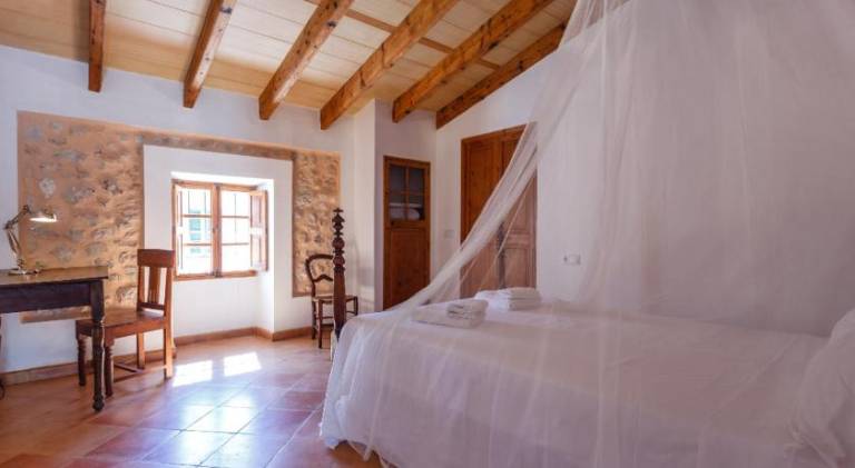 House with hot tub in Porreres